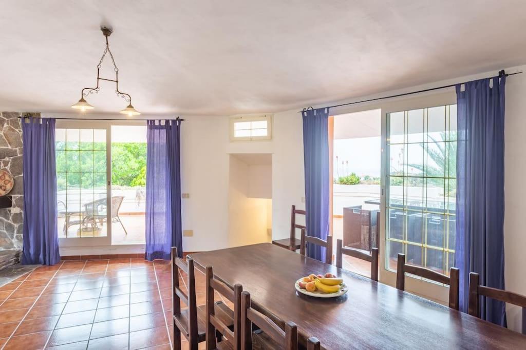 Villa Vacanze Bosa 마고마다스 외부 사진